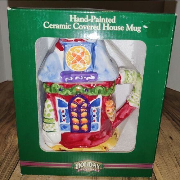 Holiday Seasons Christmas Hand Painted Ceramic Covered House Mug Brand New - Picture 2 of 5